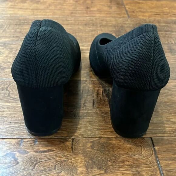 TORRID Black Stretch Knit Pump, size 8.5 WW - Picture 4 of 9